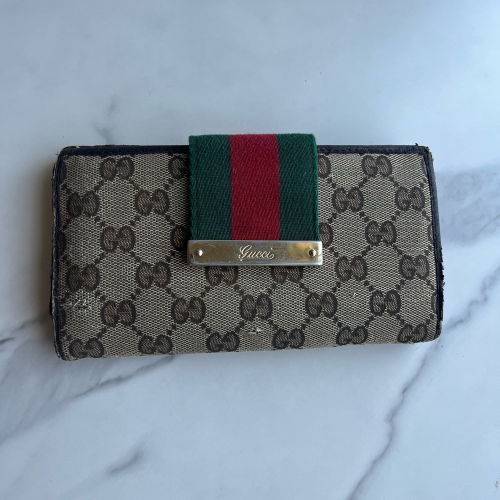 Used Vintage Continental Gucci Wallet
